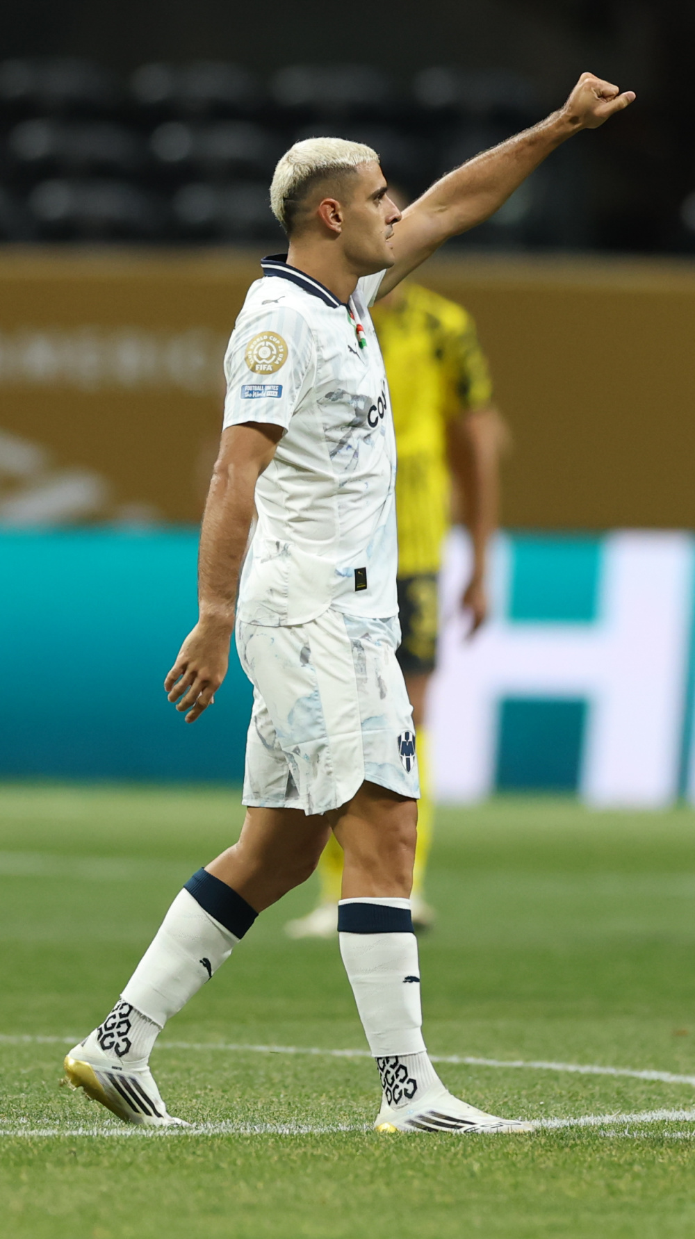 九游-赛前体能课后，多特蒙德强势反弹备战德国杯，信心回归，身体对抗强度拉满的简单介绍